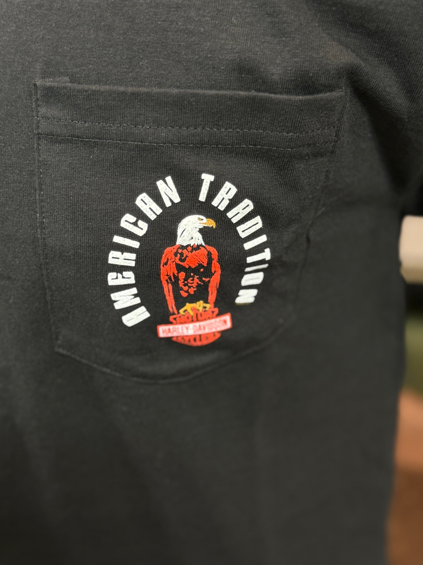 Dealer Tradition Men's Pocket Short Sleeve