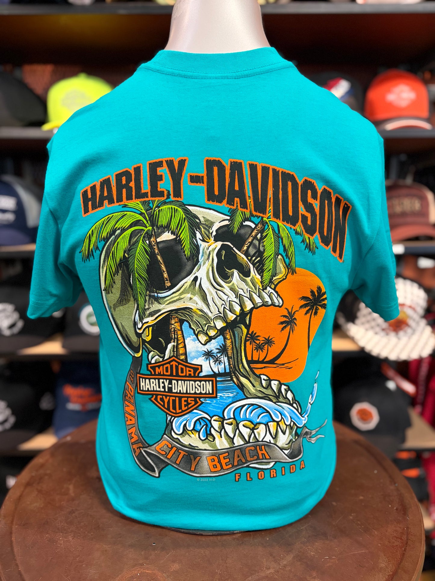 Dealer Wave Skull Men's Short Sleeve in Tropical Green