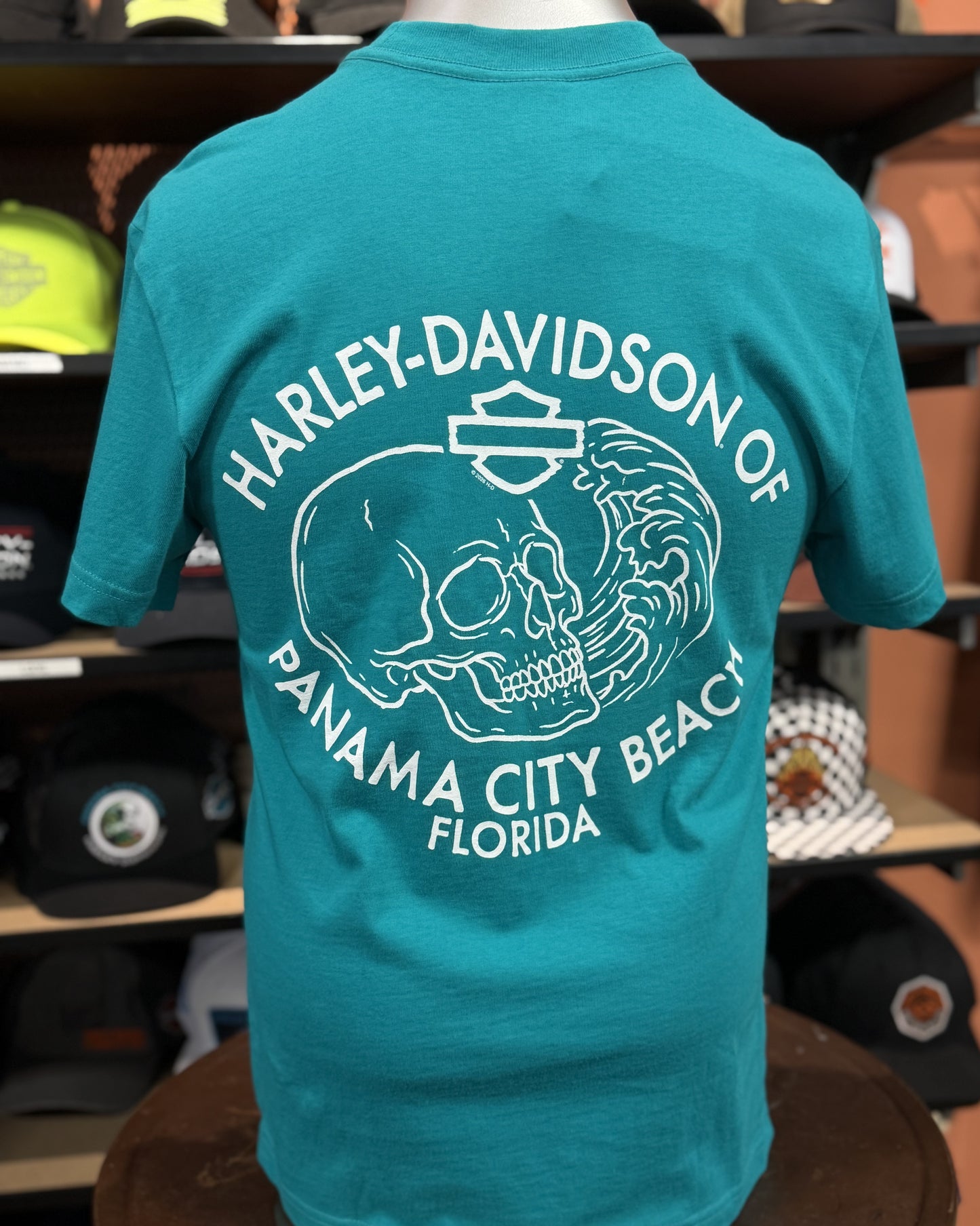 Dealer One Line Tee in Tropical Green