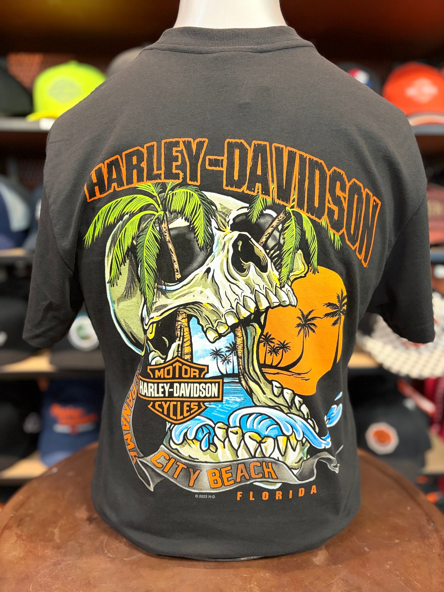 Dealer Wave Skull Men's Short Sleeve in Black