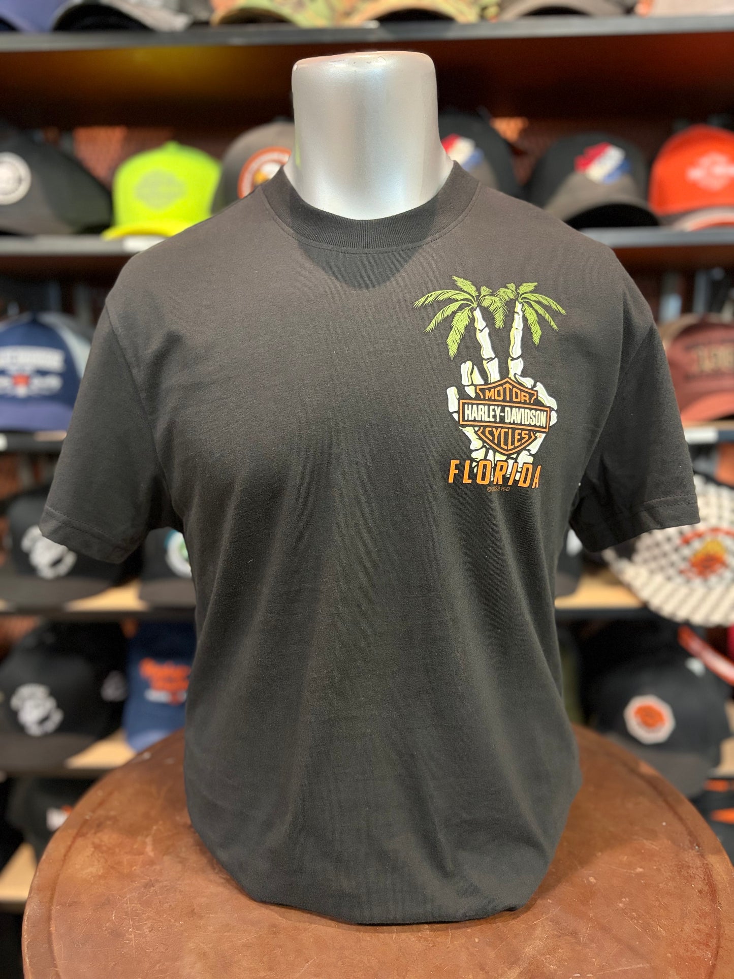 Dealer Wave Skull Men's Short Sleeve in Black