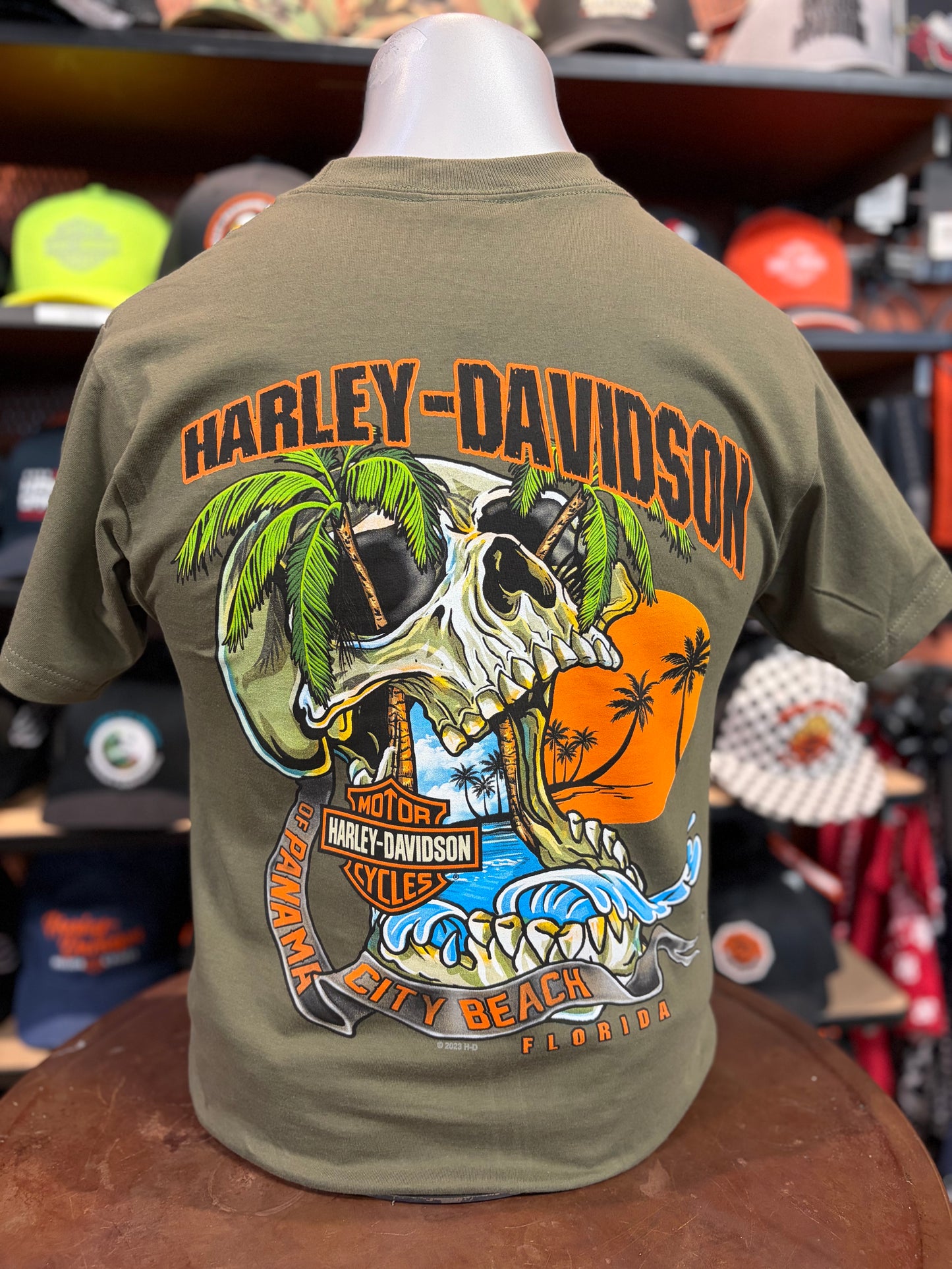 Dealer Wave Skull Men's Short Sleeve in Grape Leaf