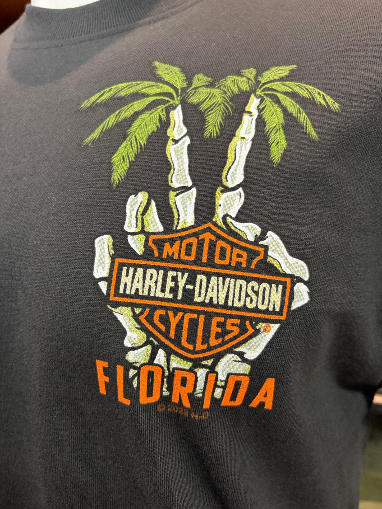 Dealer Wave Skull Men's Short Sleeve in Black