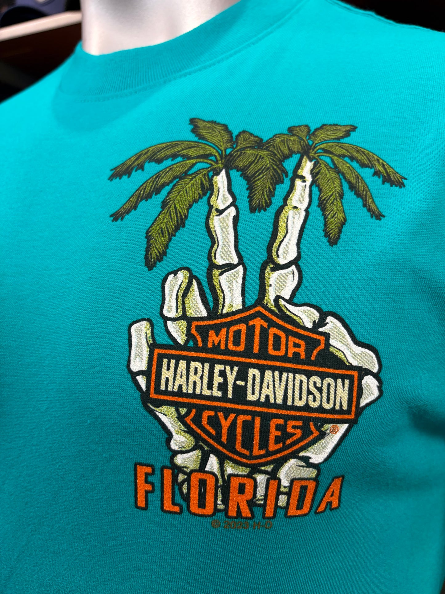 Dealer Wave Skull Men's Short Sleeve in Tropical Green